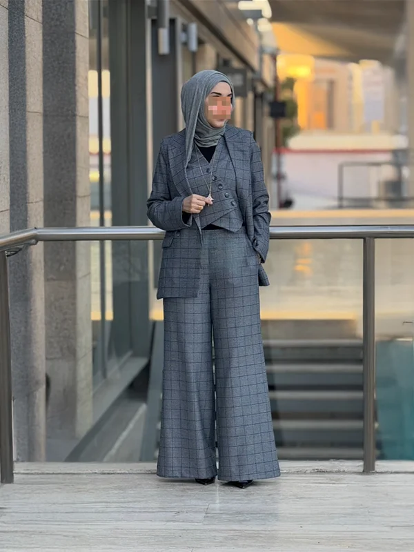 بدلة لوكسمبورغ بدلة لوكسمبورغ