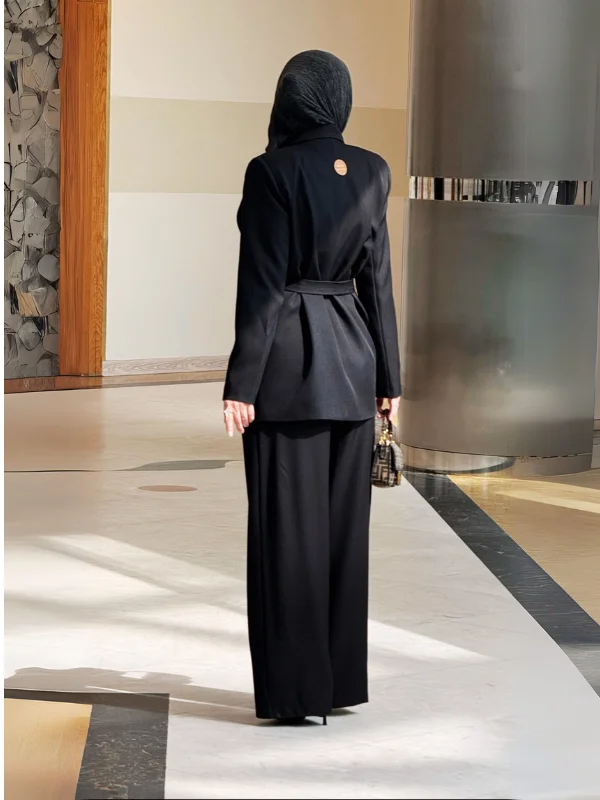 بدلة أماندا بدلة أماندا