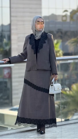 بدلة دانتيلا 