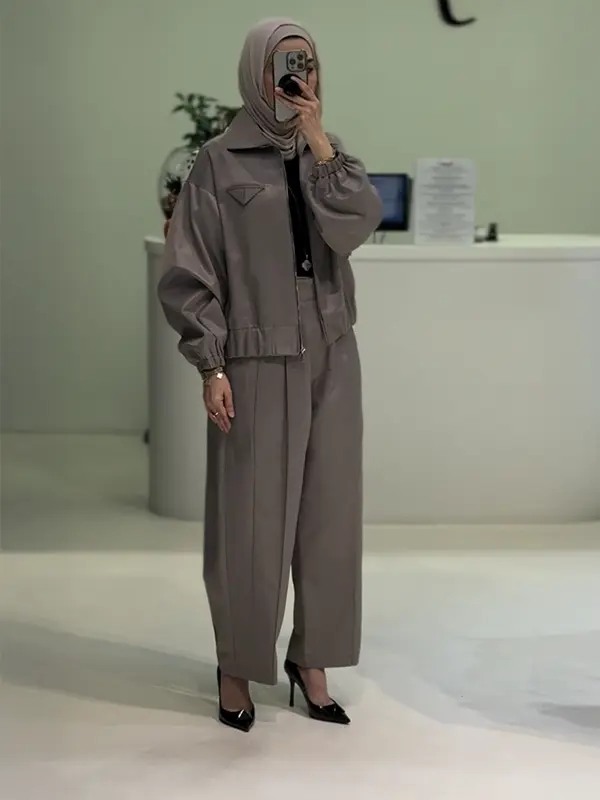 بدلة نيلي بدلة نيلي